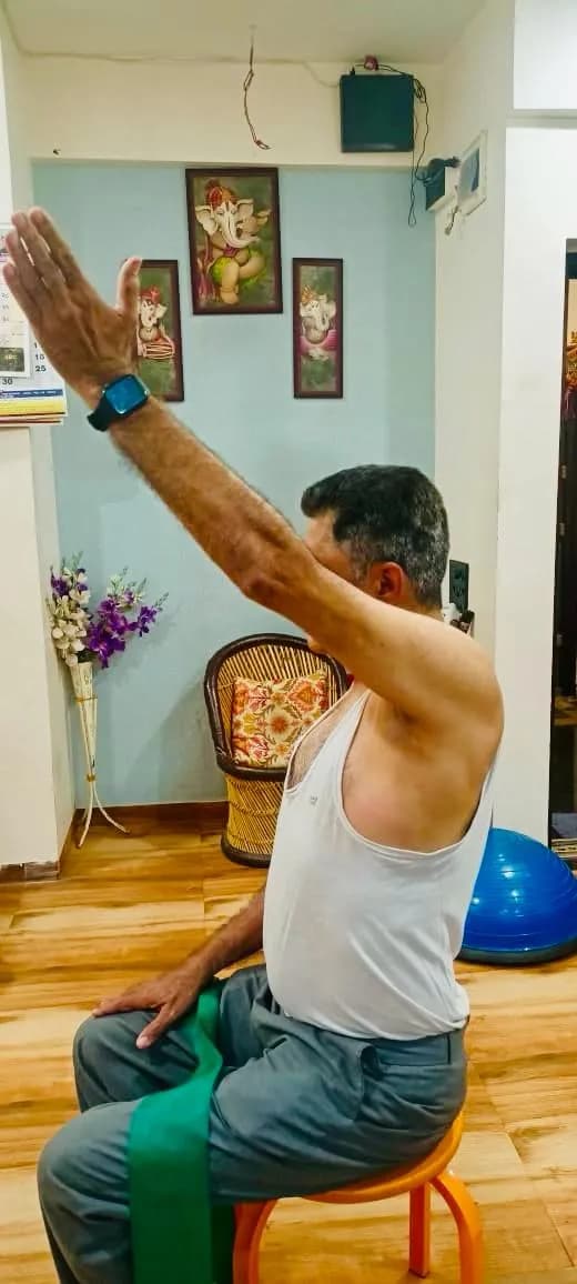 A physiotherapy and movement session in progress at Physiologic