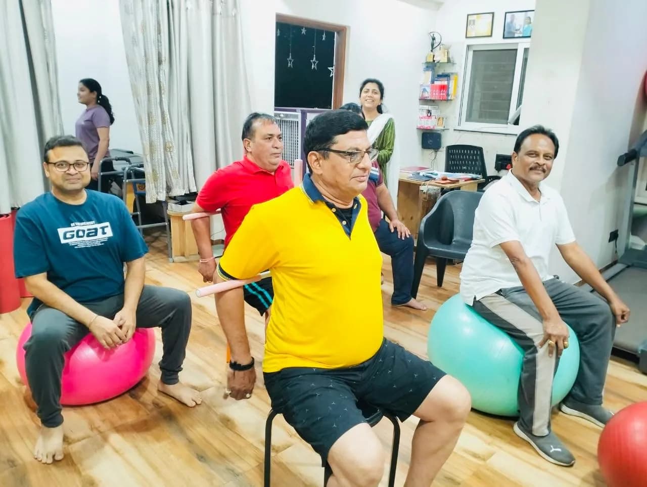 A physiotherapy and movement session in progress at Physiologic